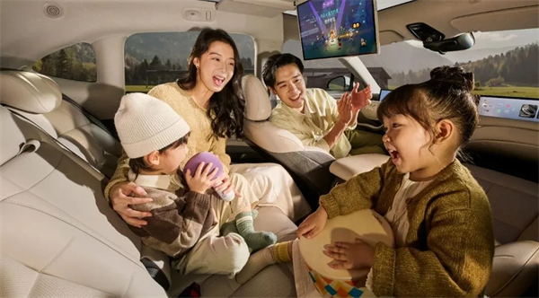 升艙不加價(jià)！“滿配SUV”全新智己LS6劇院版上市，權(quán)益價(jià)21.99萬~28.29萬元